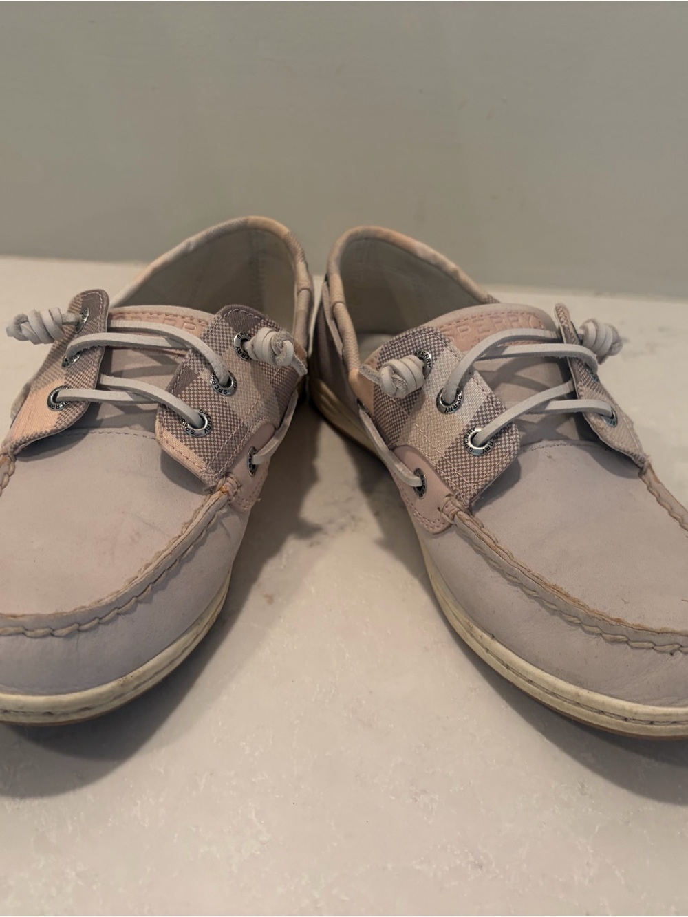 Sperry- Womens Casual Deck Shoes in Light Pink and Gray Plaid size 8.5